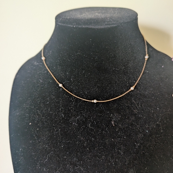 Jewelry - Elegant Gold Necklace with Pearl Accents